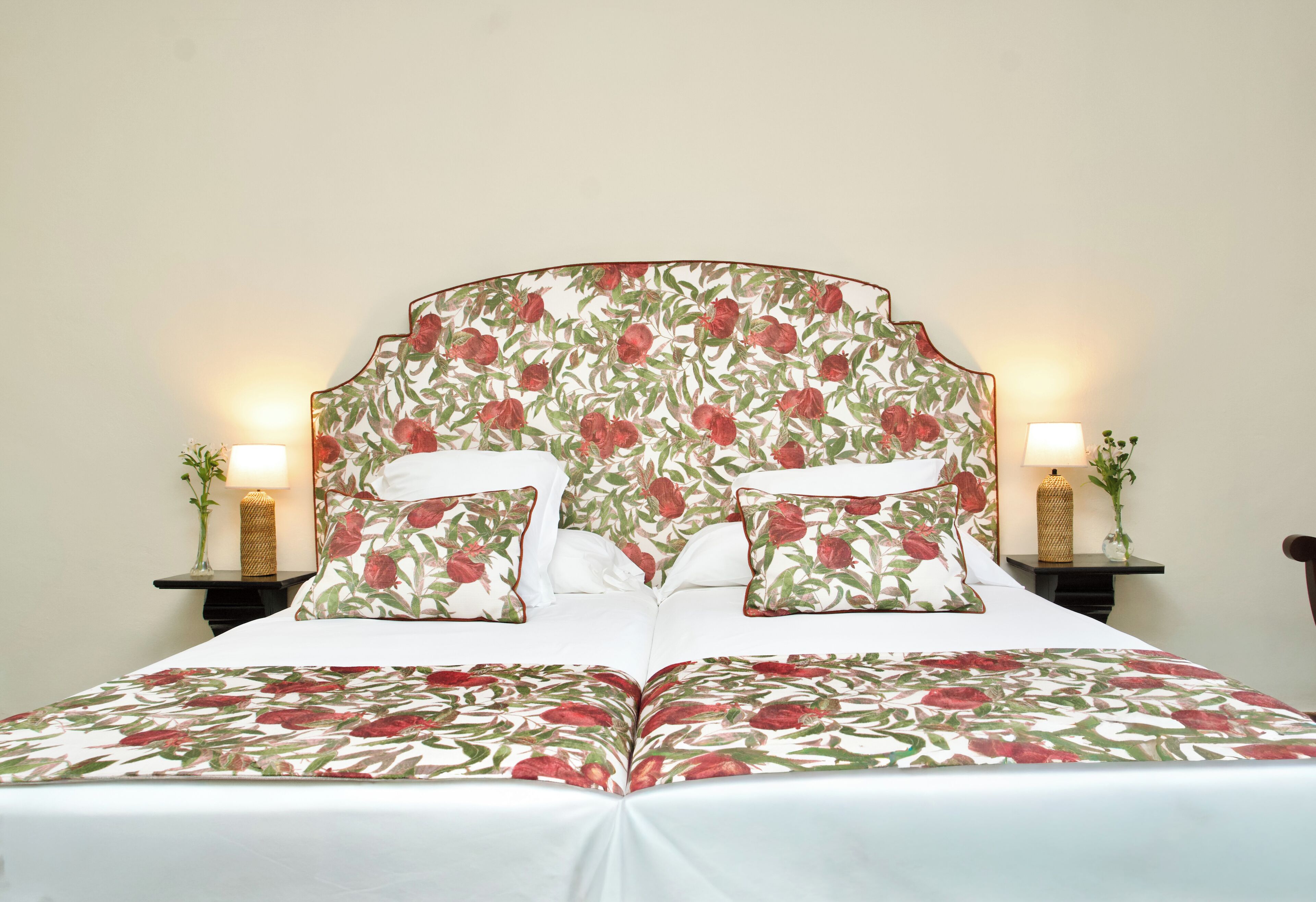 Standard Double Room | Minibar, in-room safe, individually decorated, individually furnished