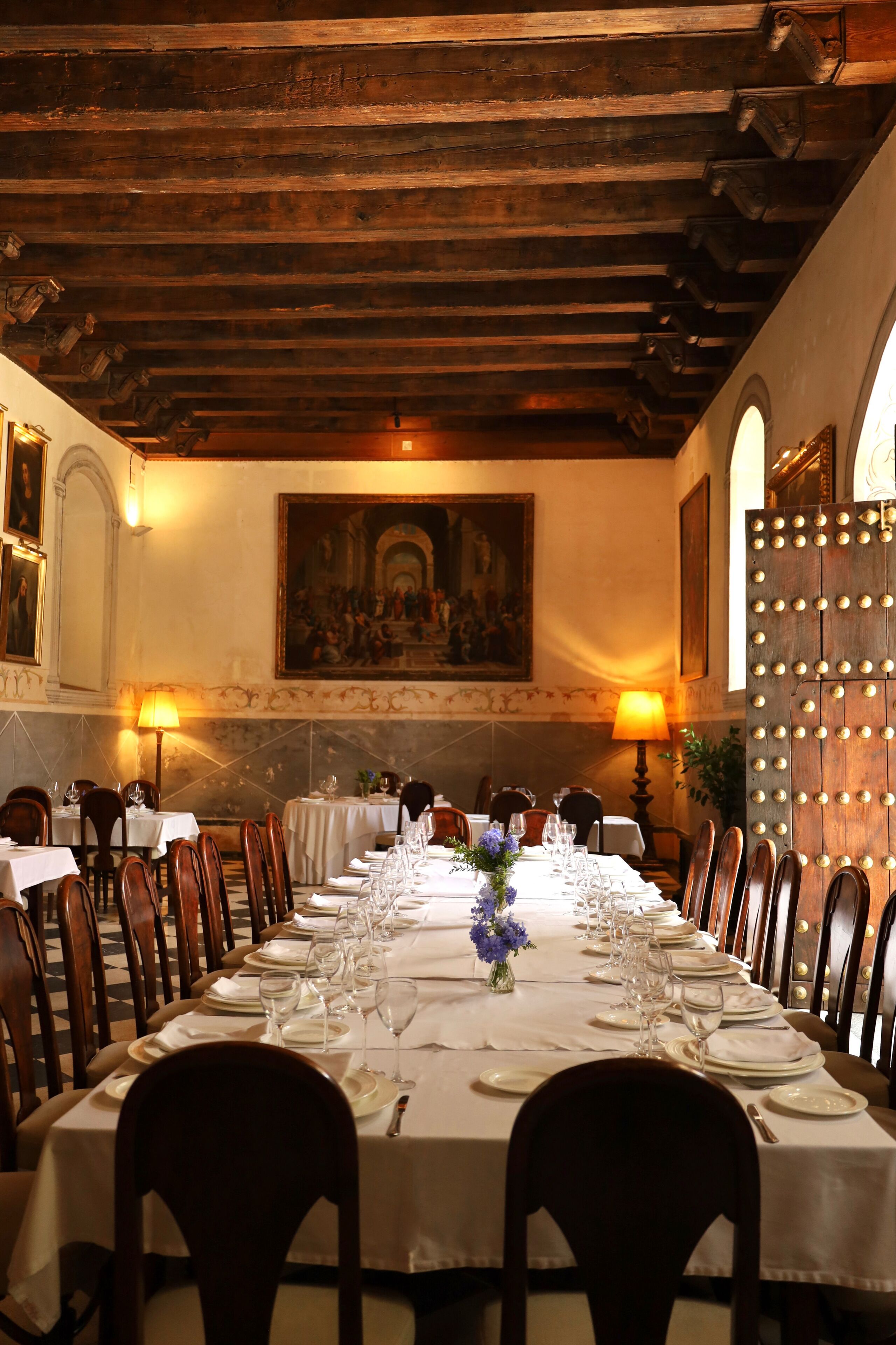 breakfast, lunch, dinner served; regional cuisine