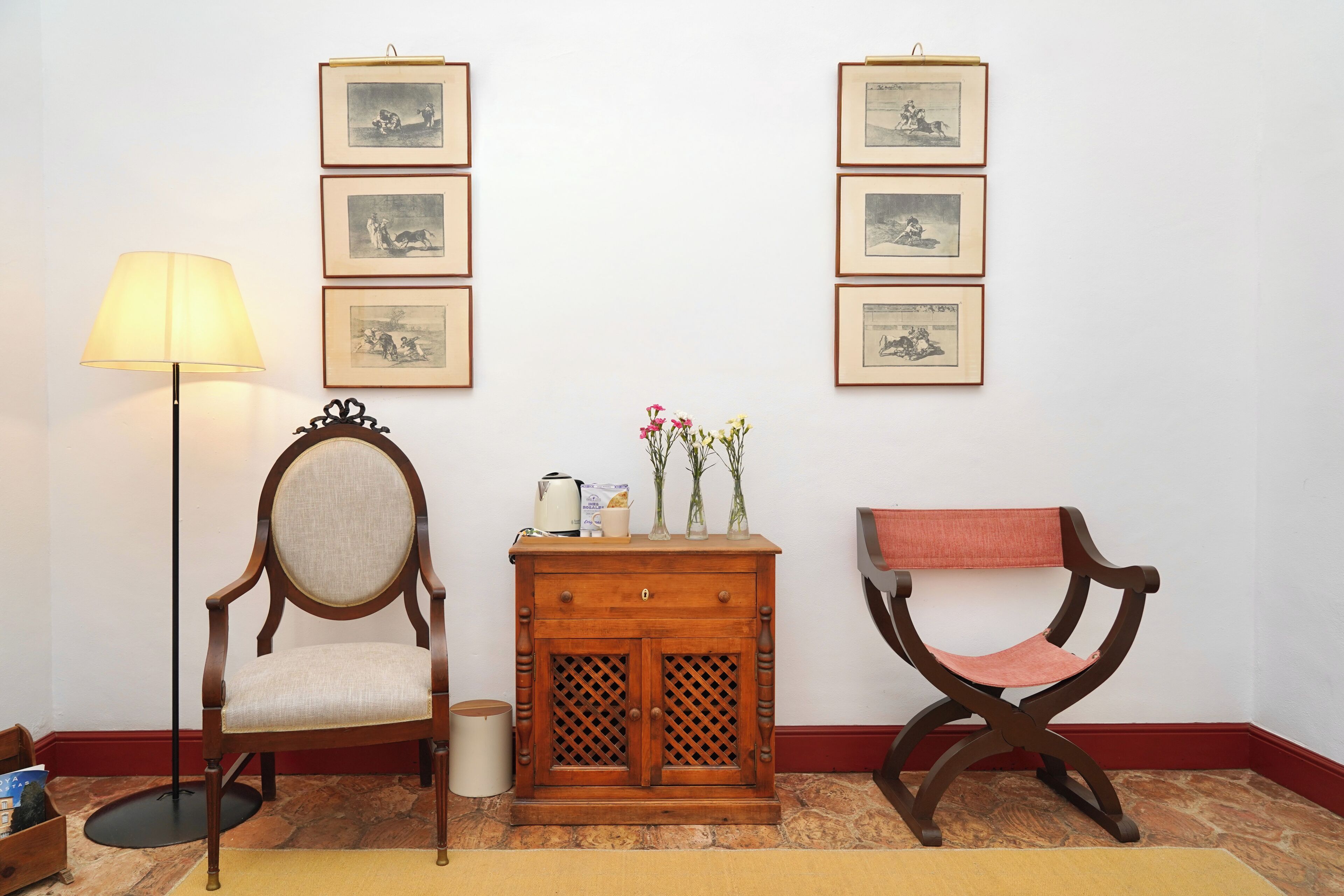 superior double room | minibar, in-room safe, individually decorated, individually furnished