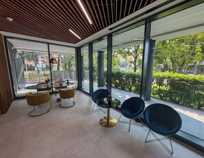 Sala de estar en el lobby