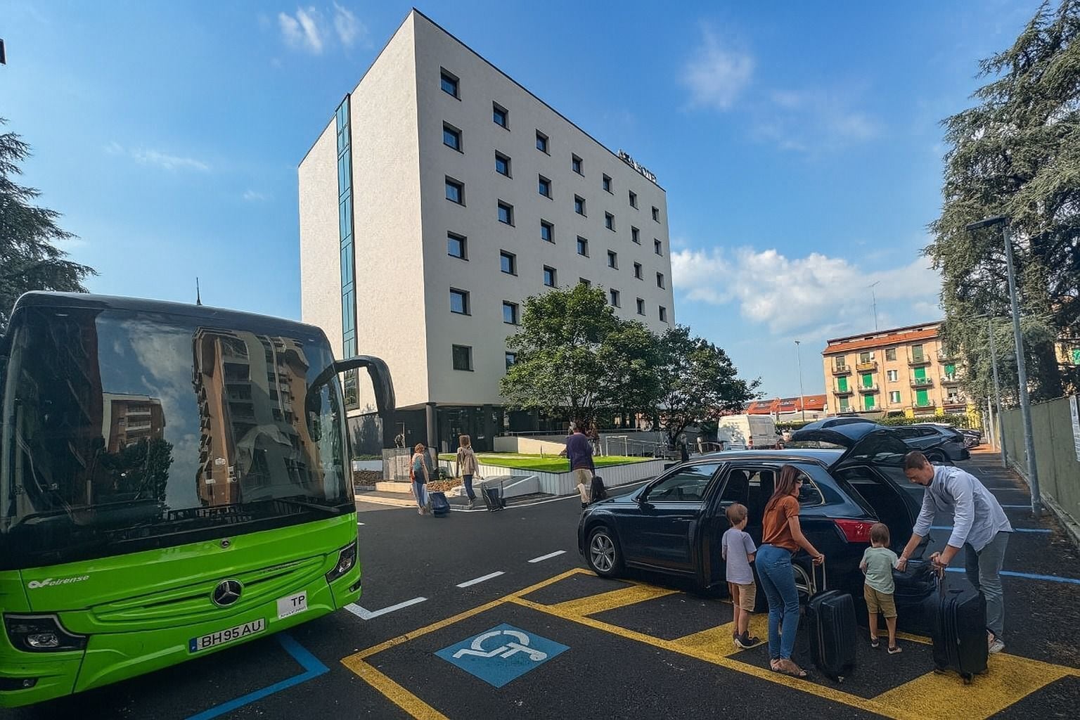 露營車或貨車停車位