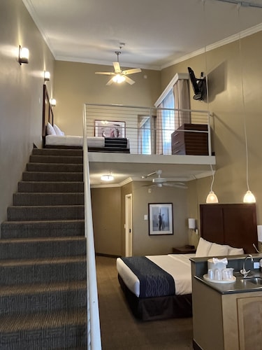 Comfort Inn & Suites Ocean Shores