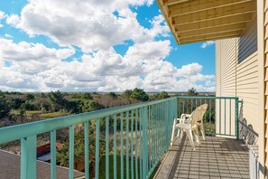 Desk, iron/ironing board, rollaway beds, free WiFi - Comfort Inn & Suites Ocean Shores (Ocean Shores)