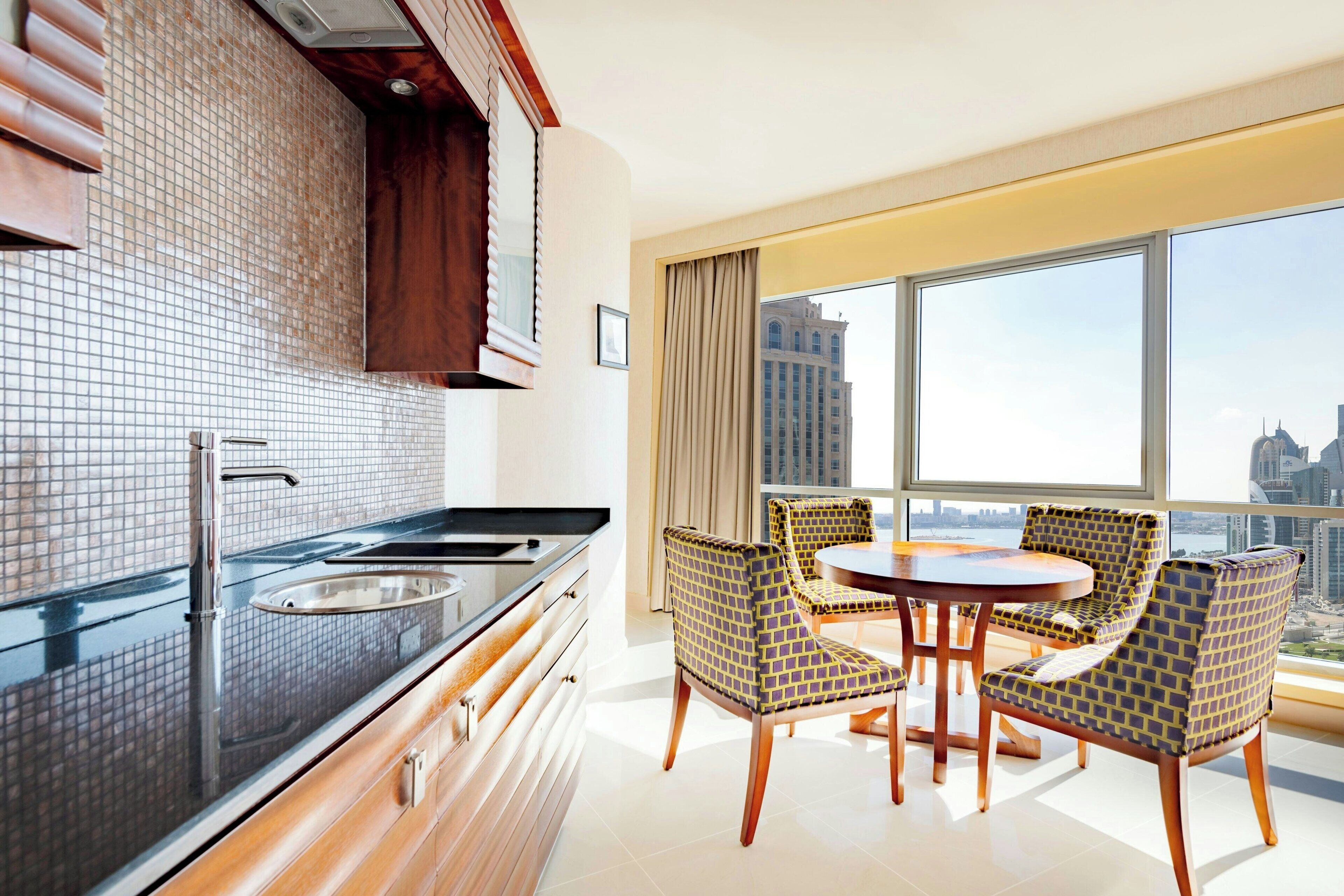 1 bedroom, hypo-allergenic bedding, tempur-pedic beds, minibar