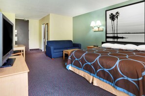 Premium bedding, desk, blackout curtains, free cots/infant beds - Super 8 by Wyndham St. Augustine (St. Augustine)