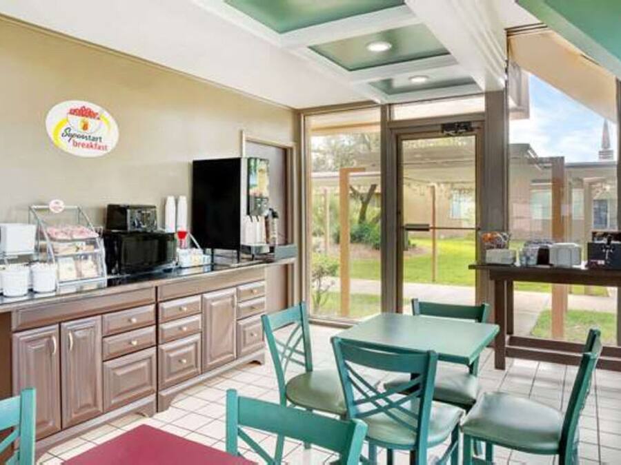 Frokost på farten er inkludert hver dag