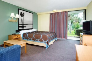 Sengetøy av topp kvalitet, skrivebord og blendingsgardiner