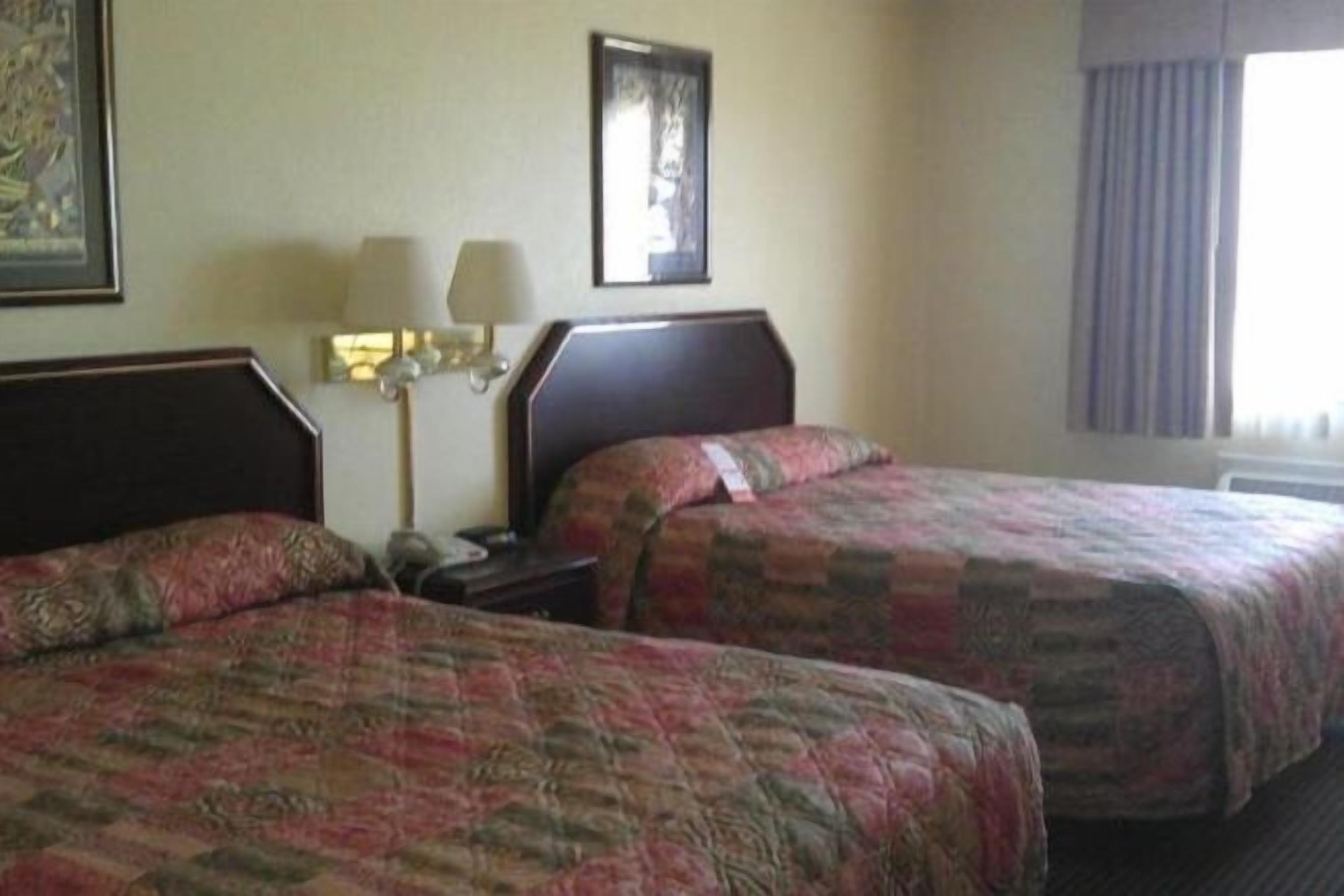 Iron/ironing board, free WiFi, bed sheets, alarm clocks