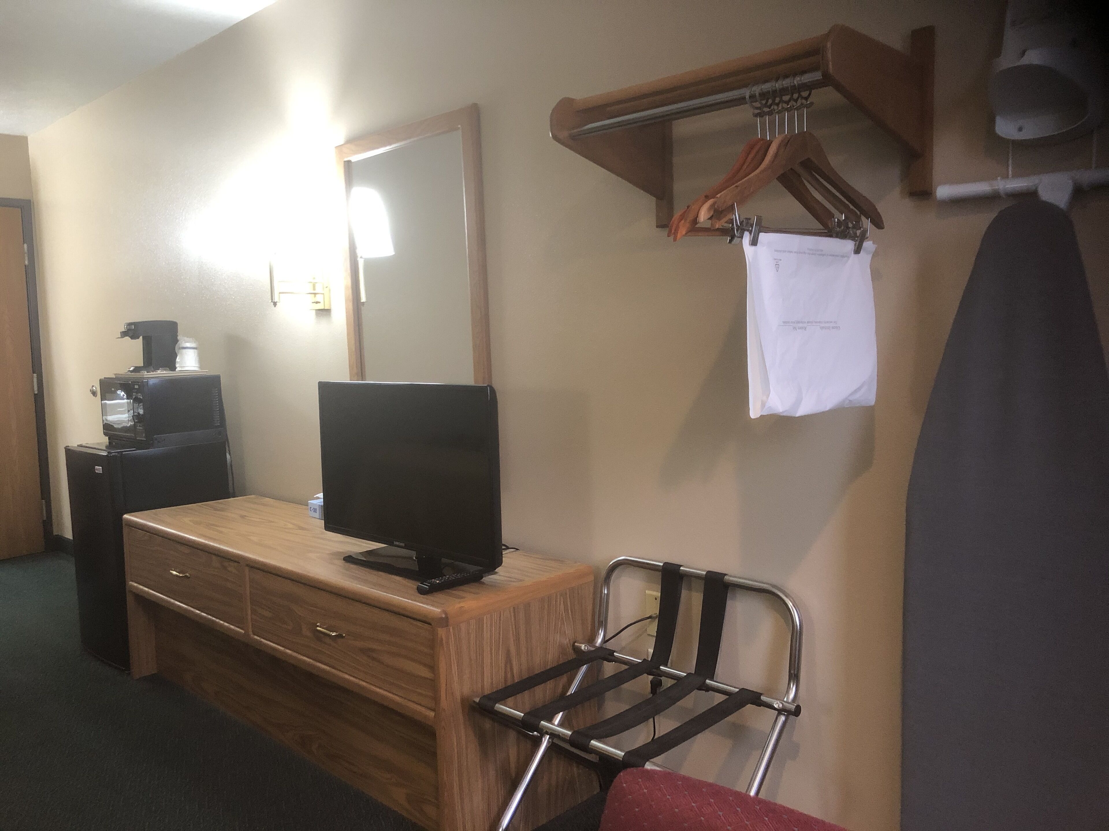 blackout curtains, free wifi, bed sheets, alarm clocks