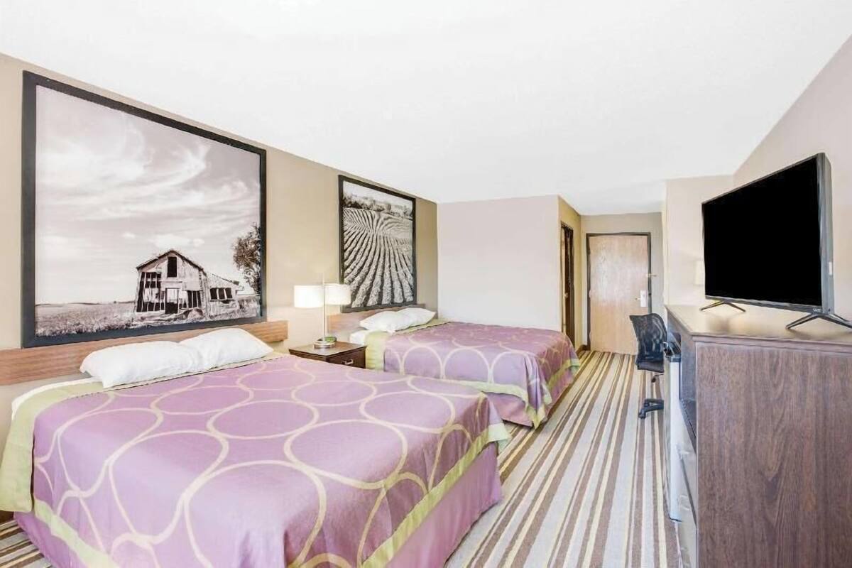 In-room safe, desk, blackout drapes, soundproofing