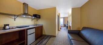 Super 8 by Wyndham Jackson MN