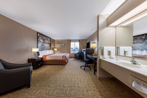 In-room safe, desk, blackout curtains, soundproofing - Super 8 by Wyndham Jackson MN (Jackson)