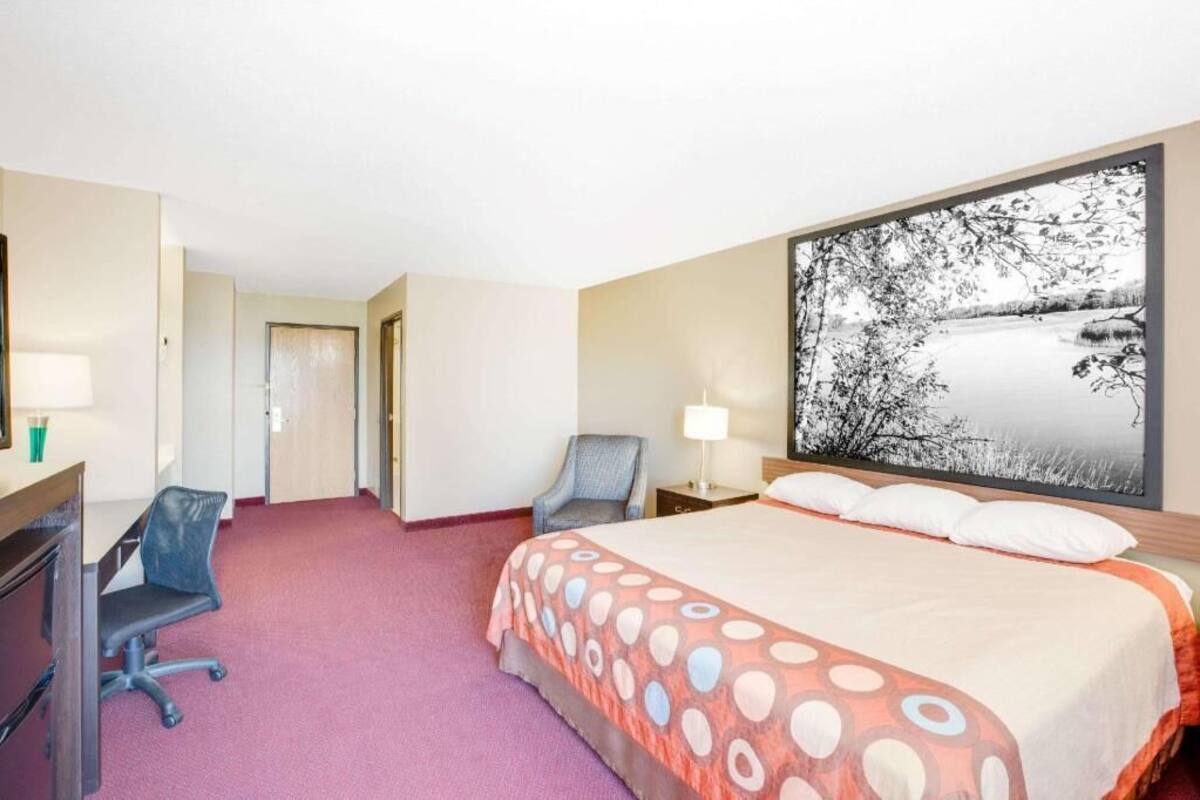 In-room safe, desk, blackout drapes, soundproofing