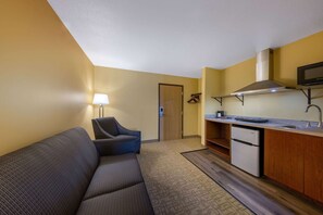 Caja de seguridad en la habitación, escritorio y cortinas blackout 