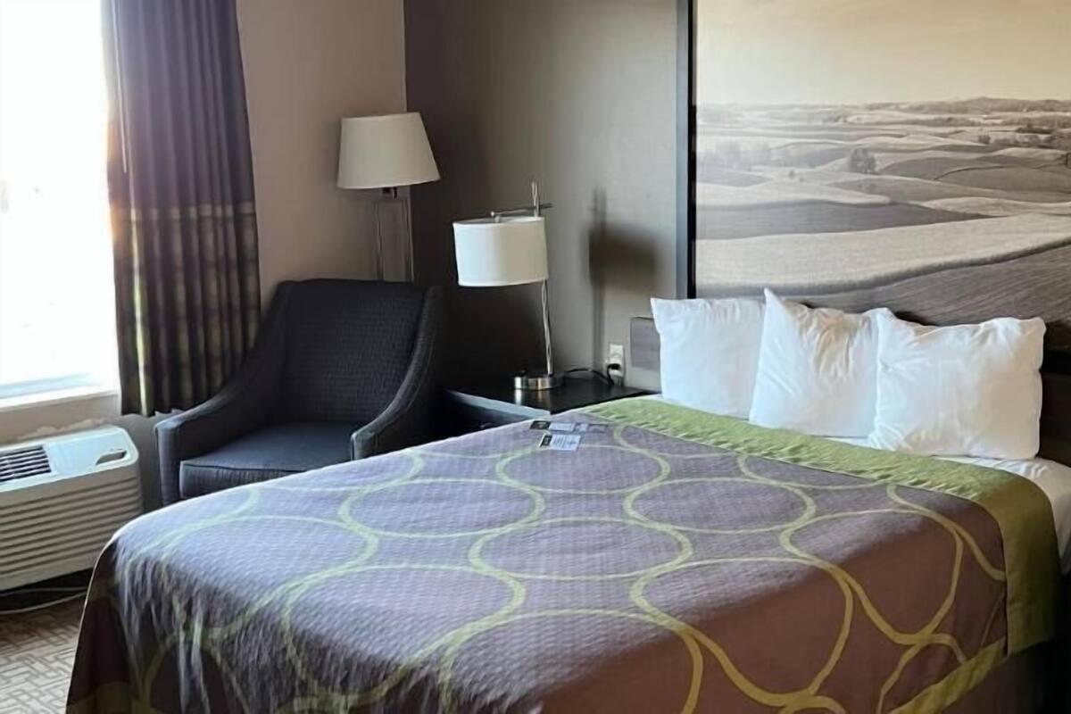 In-room safe, desk, blackout drapes, soundproofing