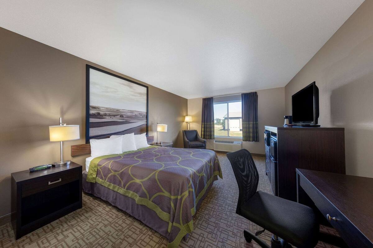 In-room safe, desk, blackout drapes, soundproofing