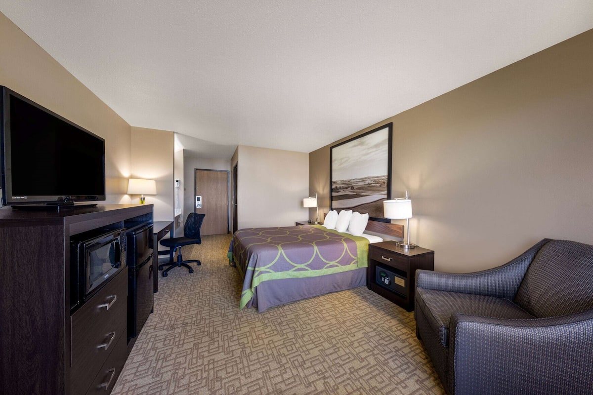 In-room safe, desk, blackout curtains, soundproofing