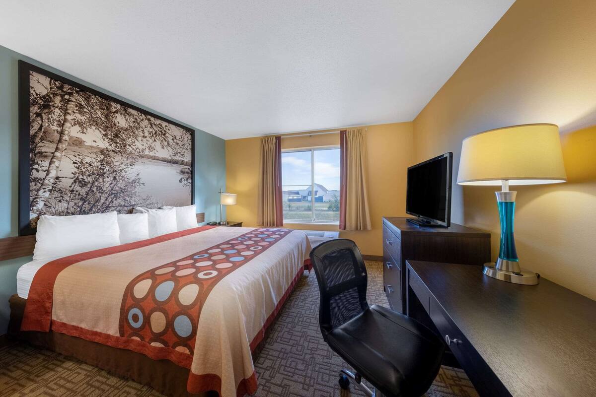 In-room safe, desk, blackout drapes, soundproofing