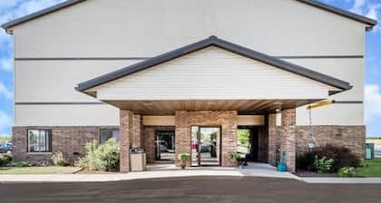 Boarders Inn & Suites by Cobblestone Hotels – Columbus