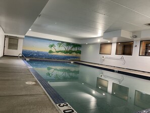 Indendørs pool