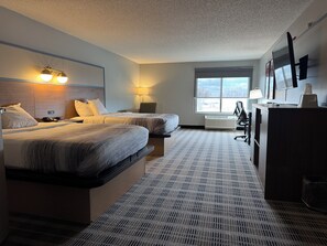 Deluxe Room, Multiple Beds, Non Smoking