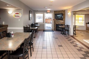 Free daily continental breakfast  - Ramada by Wyndham Cranbrook (Cranbrook)