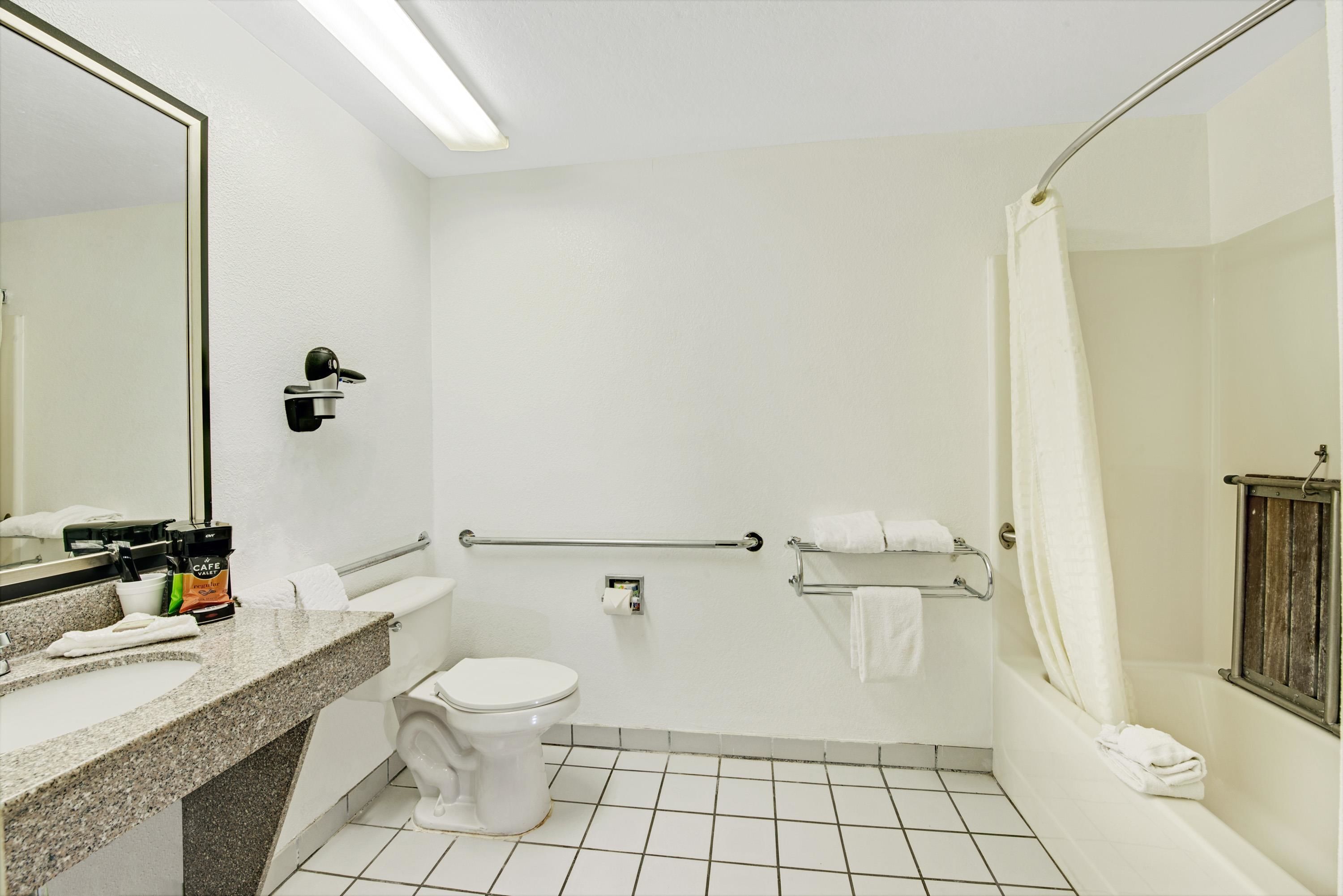 Foto - SureStay Plus by Best Western San Antonio Airport