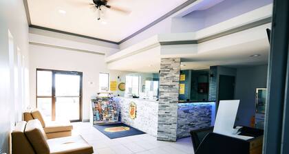 Super 8 by Wyndham Pueblo