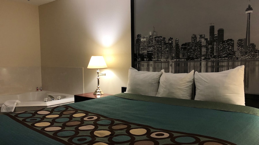 Super 8 by Wyndham Moose Jaw SK