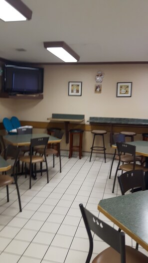 Desayuno continental incluido todos los días