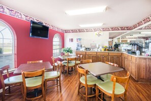 Desayuno continental incluido todos los días