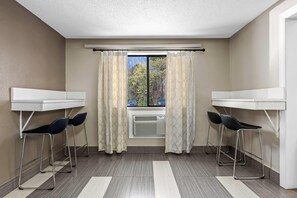 Petit déjeuner en libre-service compris tous les jours