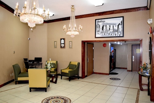 Super 8 by Wyndham Homewood Birmingham Area