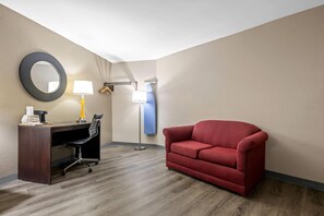 Suite estudio, 1 cama King size, para no fumadores | Escritorio, espacio para trabajar con laptop y cortinas blackout 