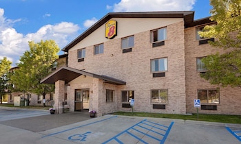 Super 8 by Wyndham Mt. Pleasant