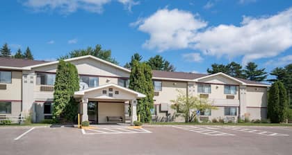 Super 8 by Wyndham Cloquet