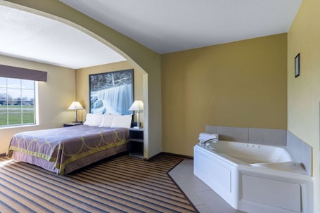 Studio Suite, 1 King Bed, Non Smoking | Desk, free cots/infant beds, rollaway beds, free WiFi. Super 8 by Wyndham Nixa/Springfield Area