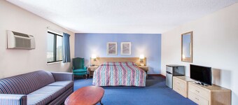 Super 8 by Wyndham Hot Springs