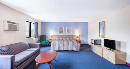 Super 8 by Wyndham Hot Springs