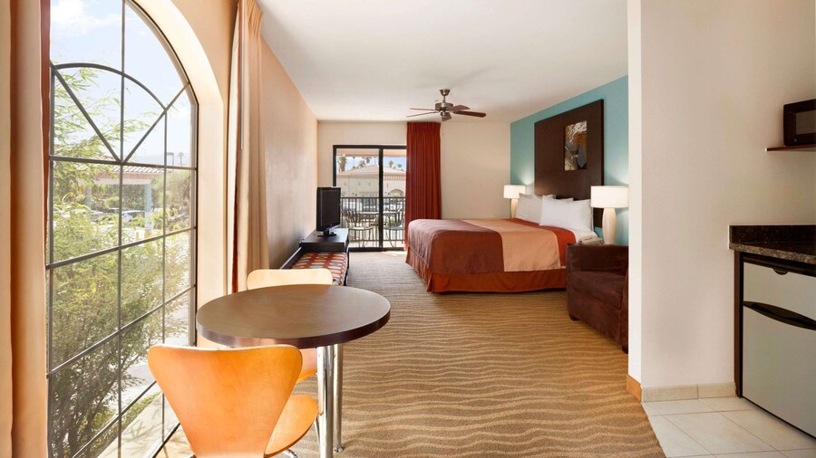 Super 8 by Wyndham Indio