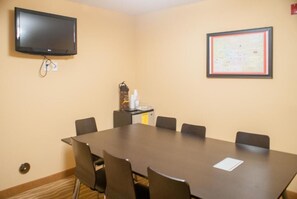 Business centre - Super 8 by Wyndham Indio (Indio)