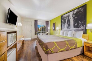 Standaard kamer, 1 kingsize bed | Een laptopwerkplek, gratis babybedden, gratis wifi, beddengoed
