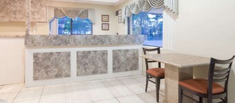 Super 8 by Wyndham Ft Walton Beach