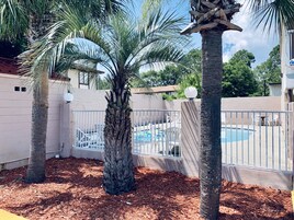 Piscina externa sazonal