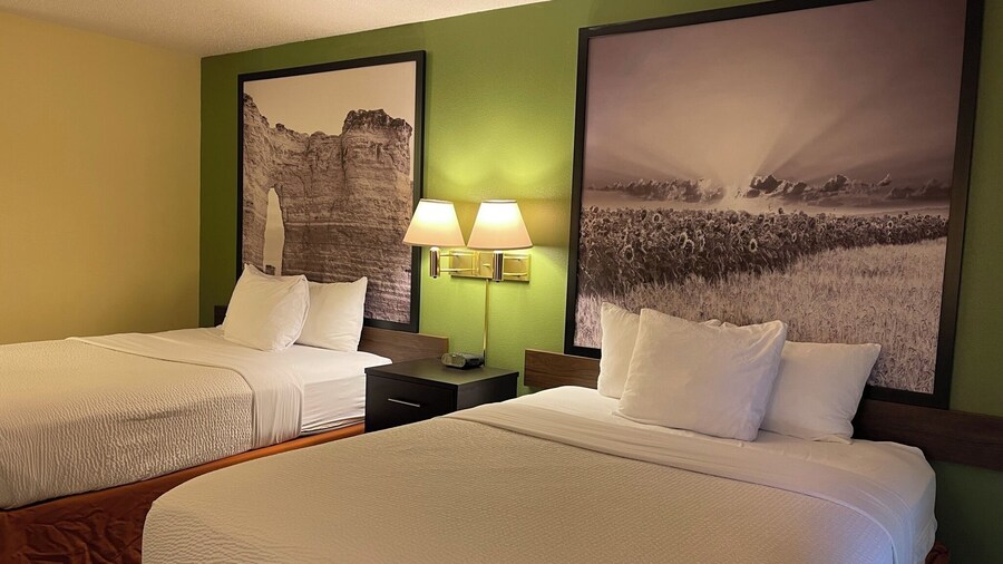 Super 8 by Wyndham Colby