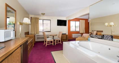Super 8 by Wyndham Chadron NE