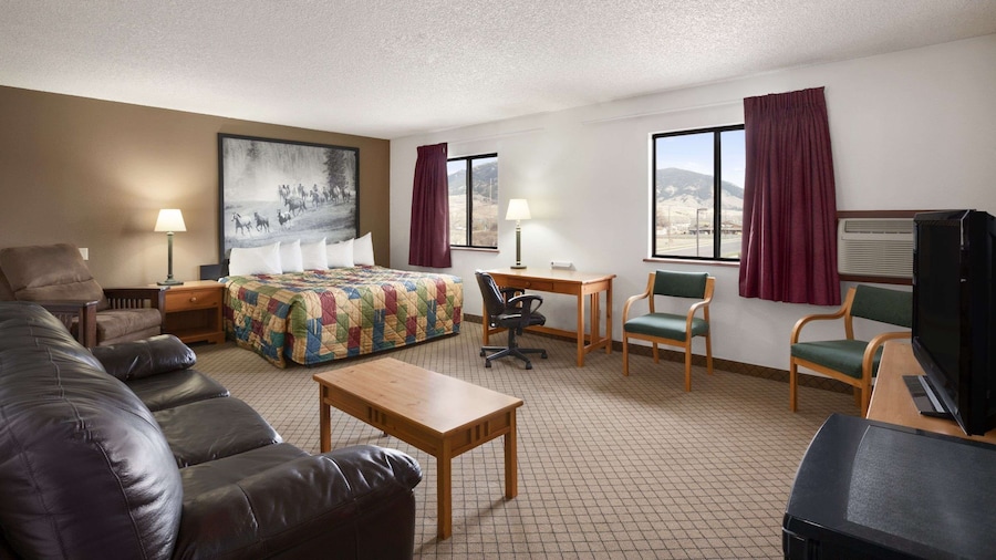Super 8 by Wyndham Bozeman