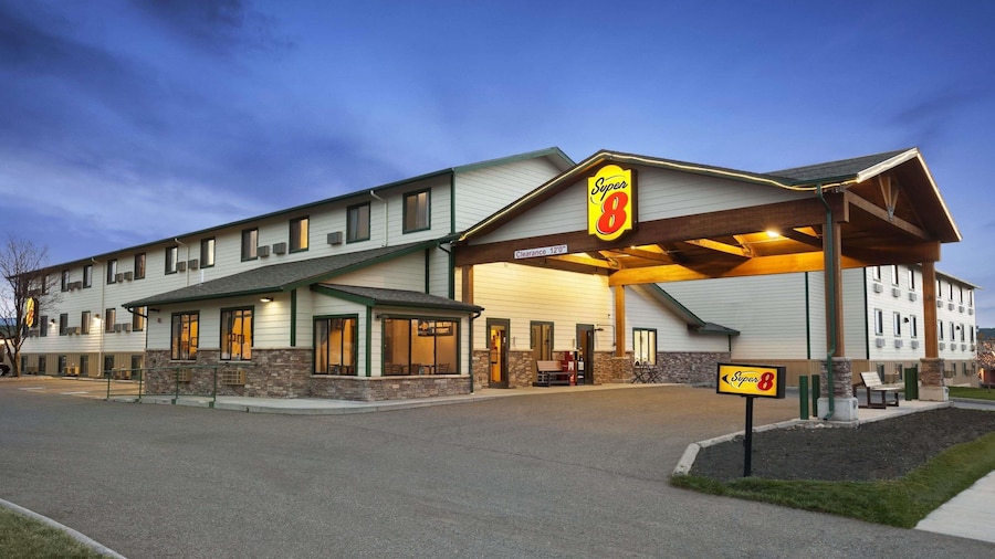 Super 8 by Wyndham Bozeman