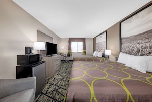 Colchones con pillow-top, escritorio y espacio para trabajar con laptop