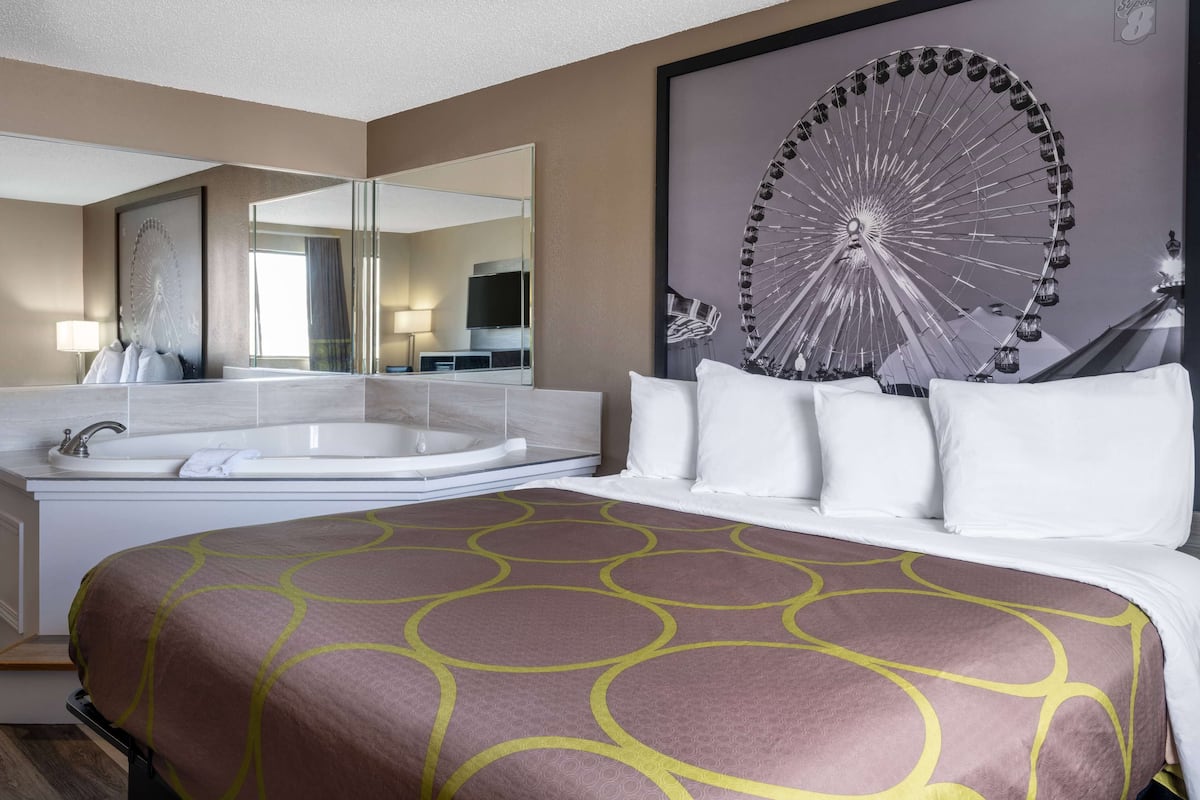 Superior Suite, 1 King Bed, Non Smoking | Pillowtop beds, desk, laptop workspace, blackout drapes